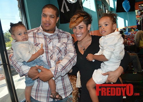 PHOTOS T.I. SKIPS VMA AWARDS TO CELEBRATE SON'S BIRTHDAY