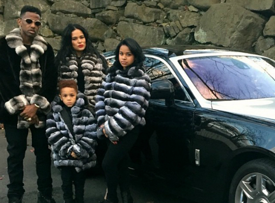 EMILY B CONFIRMS SHE IS PREGNANT!