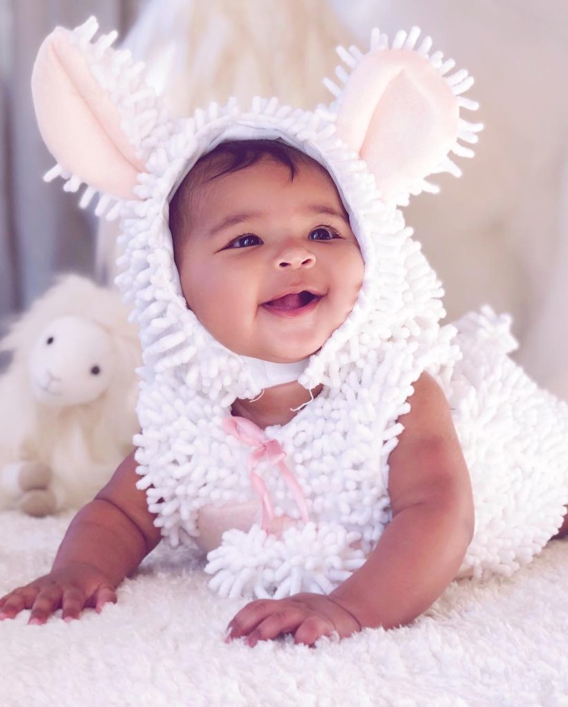 KHLOE KARDASHIAN AND DAUGHTER TRUE THOMPSON WEAR MATCHING COSTUMES FOR