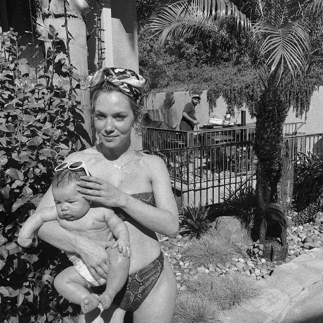STAR ACTRESS JUDE DEMOREST AND BABY JUDAH HAVE SOME POOL TIME FUN
