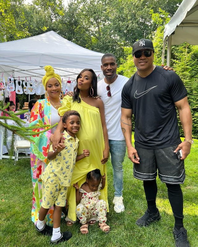 LL COOL J AND WIFE HELP DAUGHTER CELEBRATE BABY ON THE WAY NewsFinale