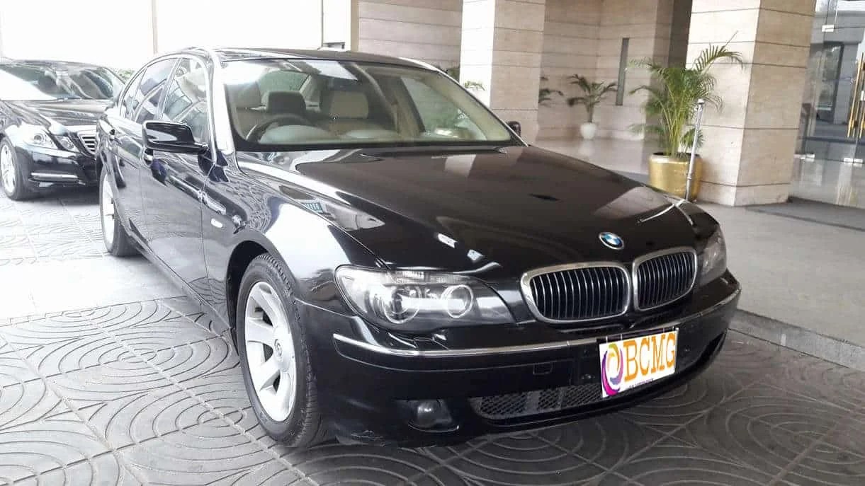 Car rental service of office in Gulshan Dhaka Bangladesh BCMGBD