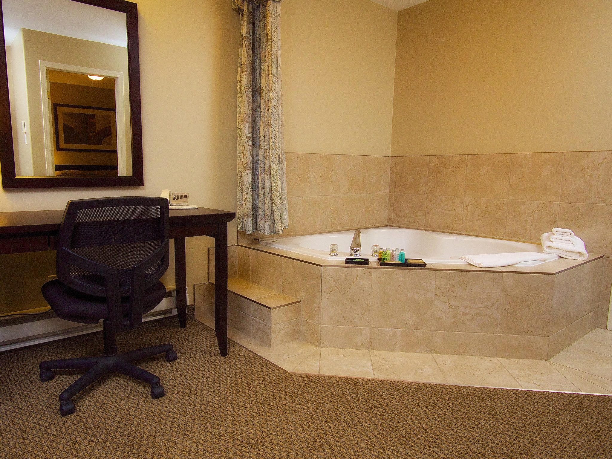 Book A Hotel In Coleman, AB Online Reservations (BCMInns)