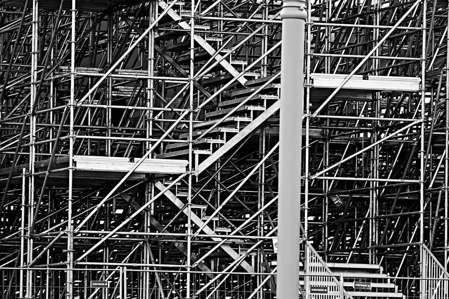 Quality Scaffolding Equipment for Safe Construction