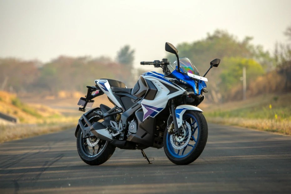 Bajaj Pulsar RS200 Pros, Cons, Should You Buy One BikeDekho