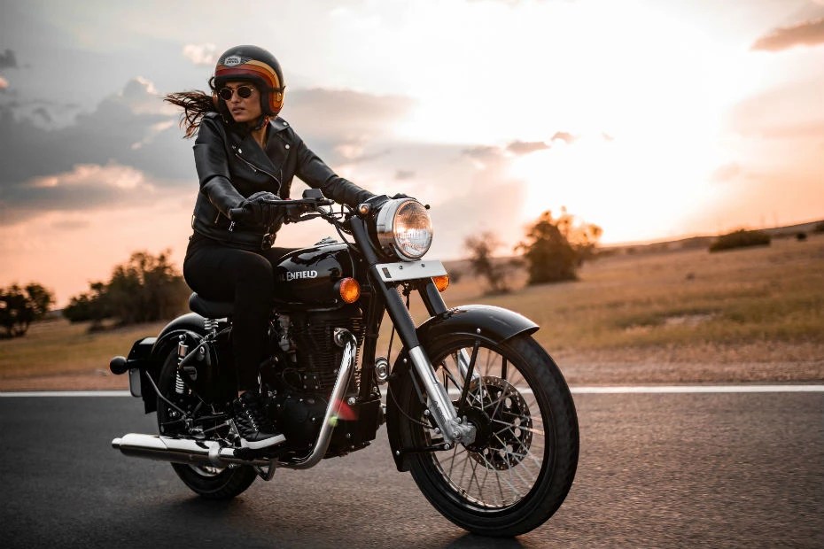 Royal Enfield Offers Louder Exhaust Kits For The Classic 350 BikeDekho