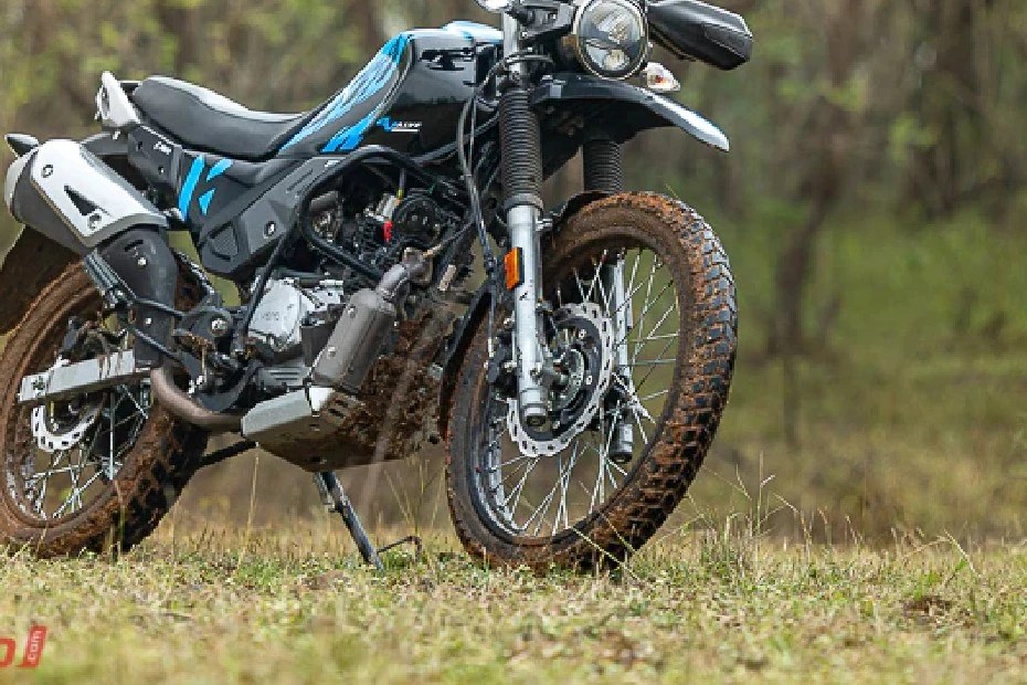 Yamaha Crosser 150 ABS vs Hero XPulse 200 4V Photo Comparison BikeDekho