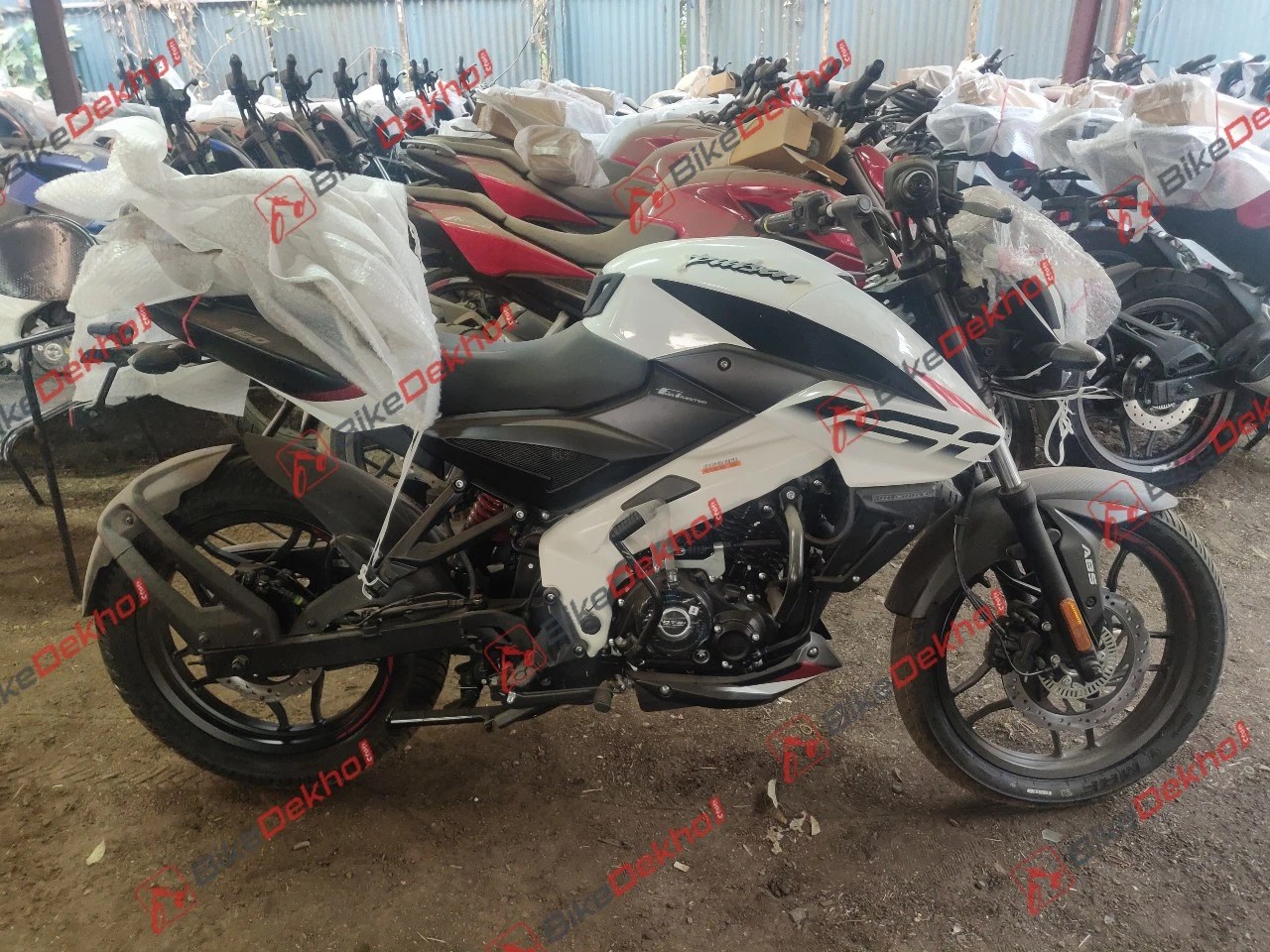 2022 Bajaj Pulsar NS160 White Colour Photo Gallery BikeDekho
