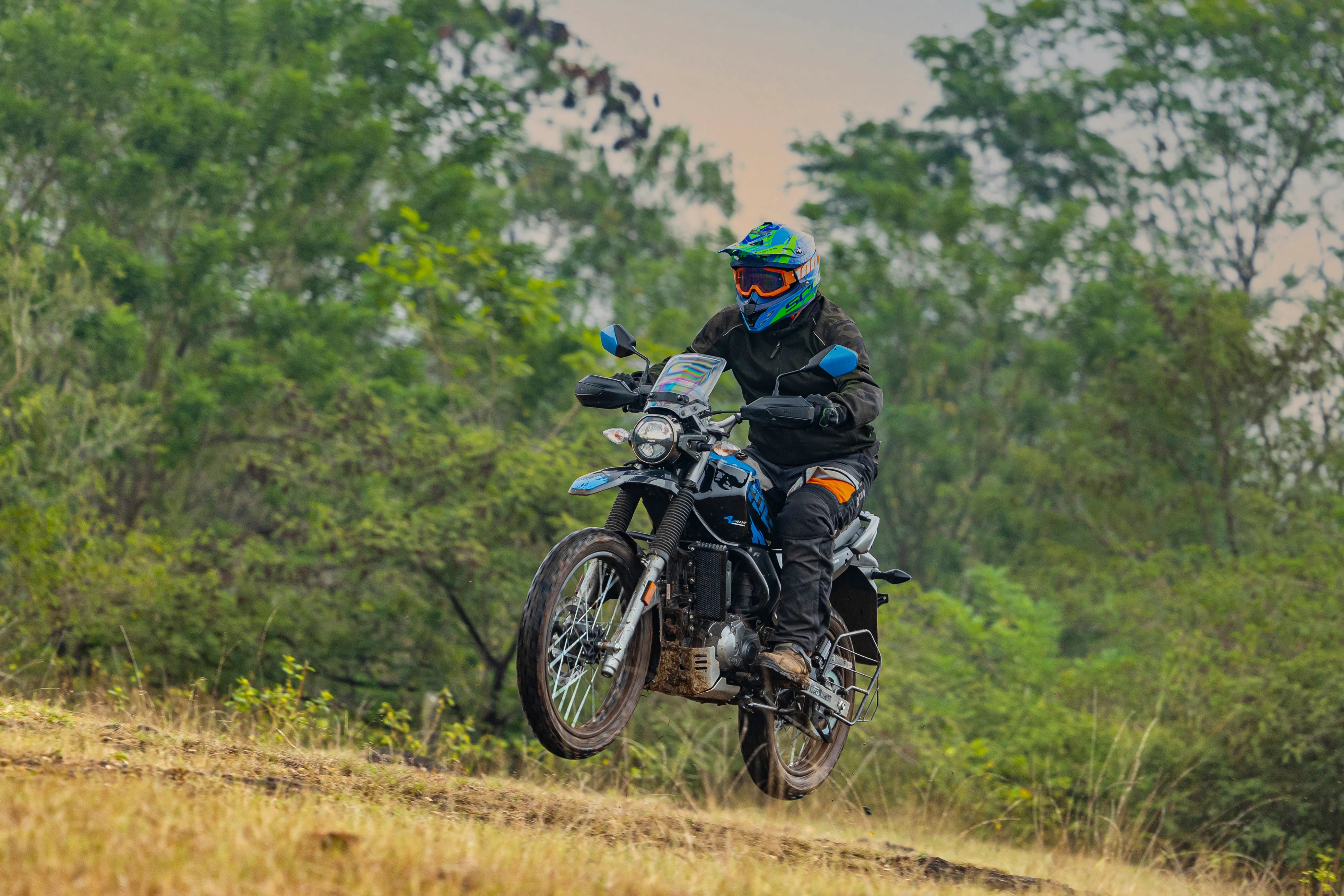 Honda XR150L vs Hero XPulse 200 4V In 12 Images BikeDekho