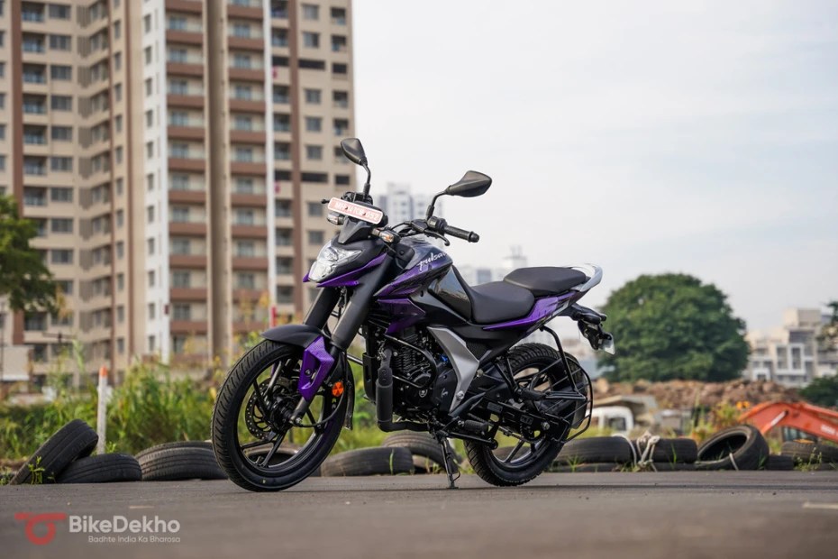 Bajaj Pulsar N125 vs TVS Raider 125 Image Comparison BikeDekho