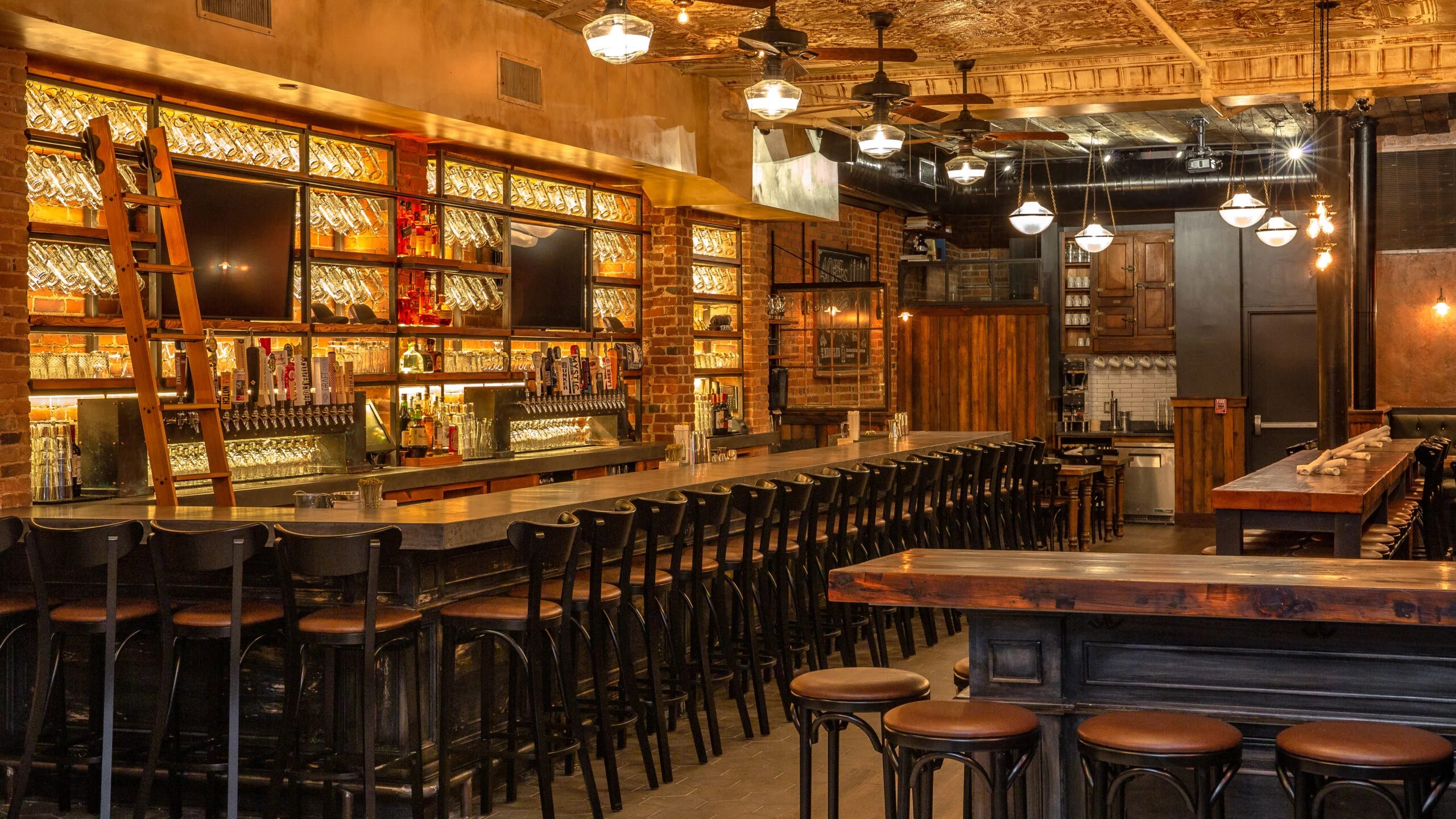 Elm Street Taproom will open in Davis Square with a mug club