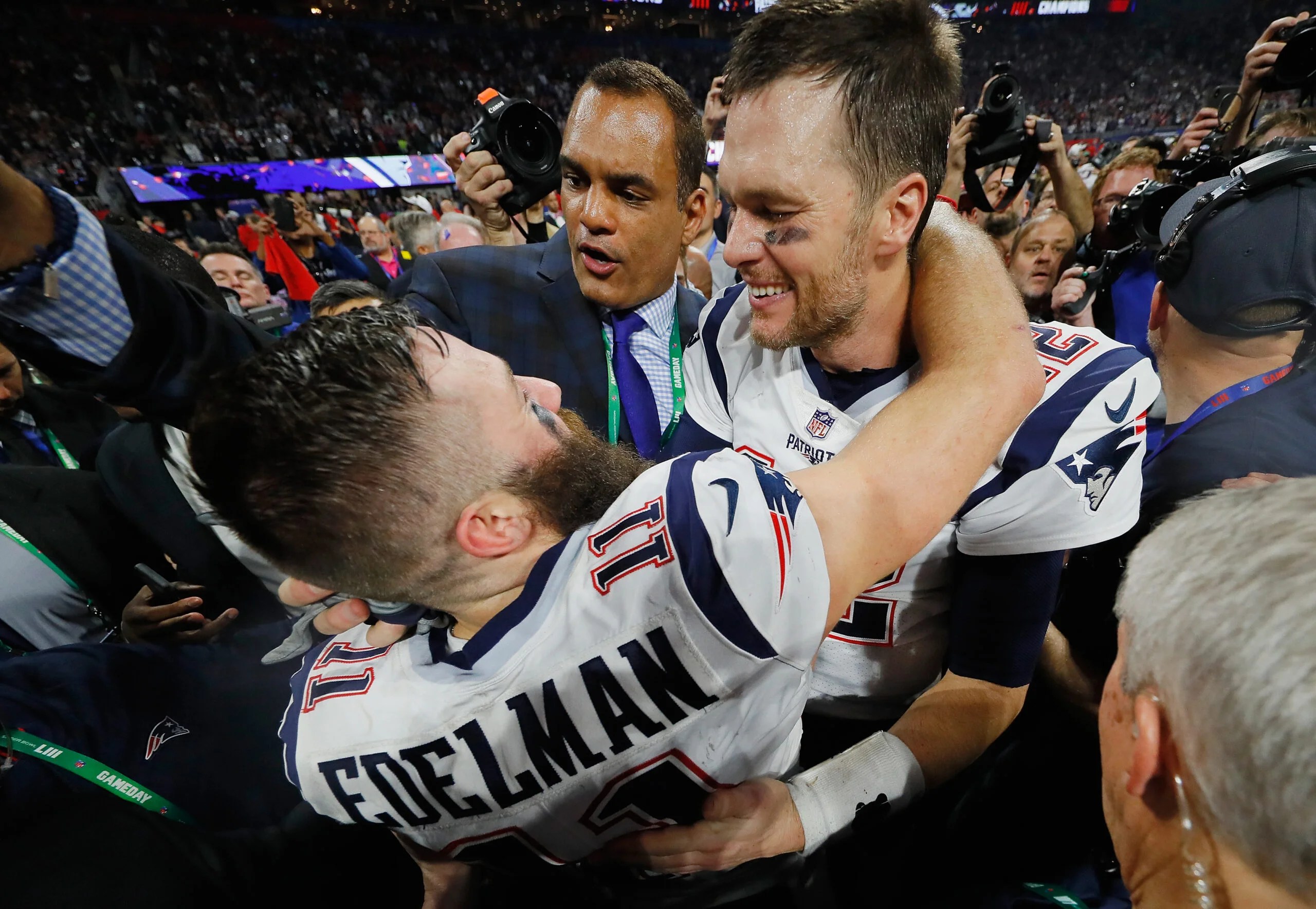 Tom Brady's teammates send birthday wishes