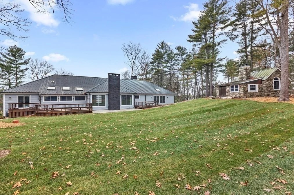 Luxury Home of the Week Modern ranch house in Dover for 3.25m