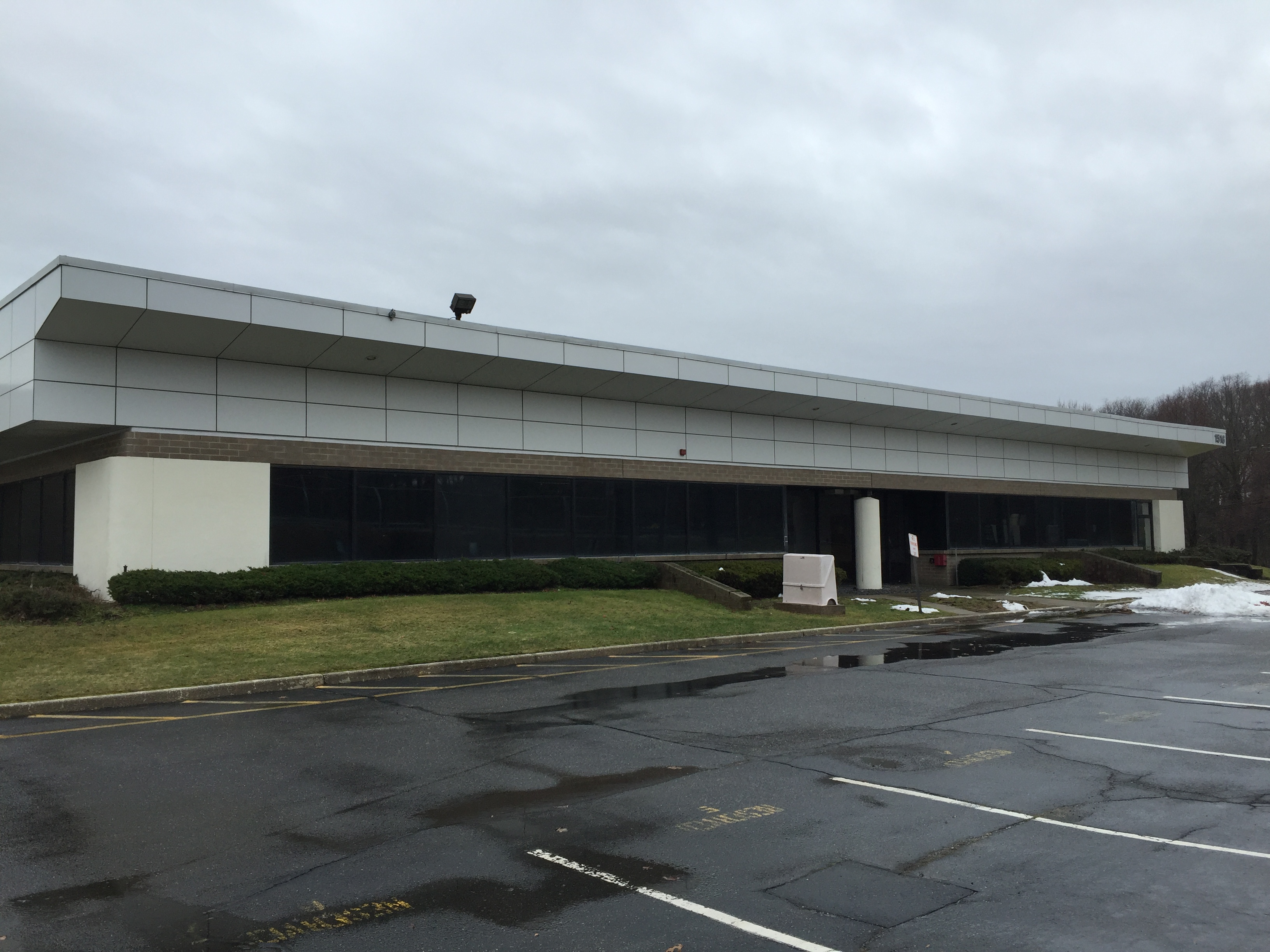 1516 Motor Parkway BDG