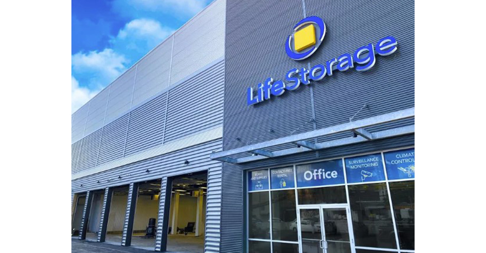 Life Storage Flushing BDG