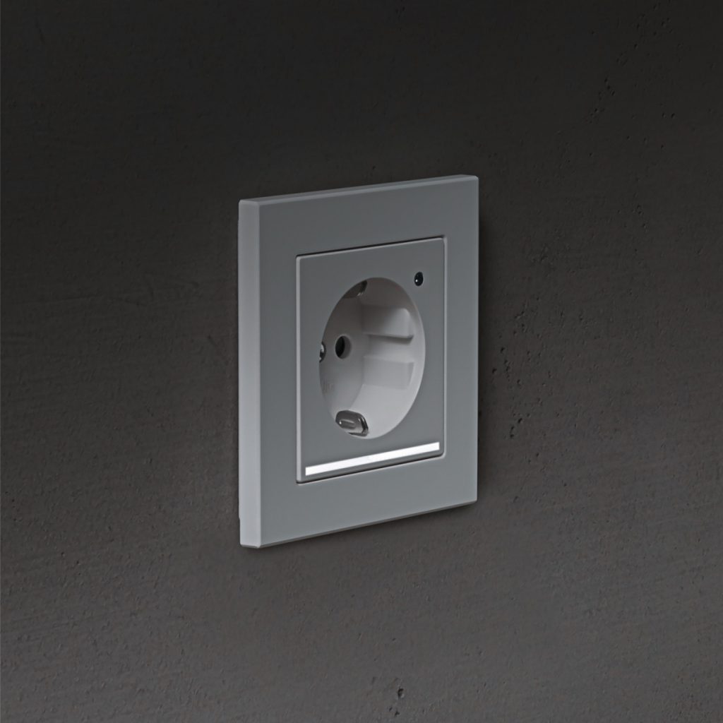 JUNG "Schuko Steckdose mit LED Orientierungslicht" für bdia ausgesucht! 2017 bund deutscher