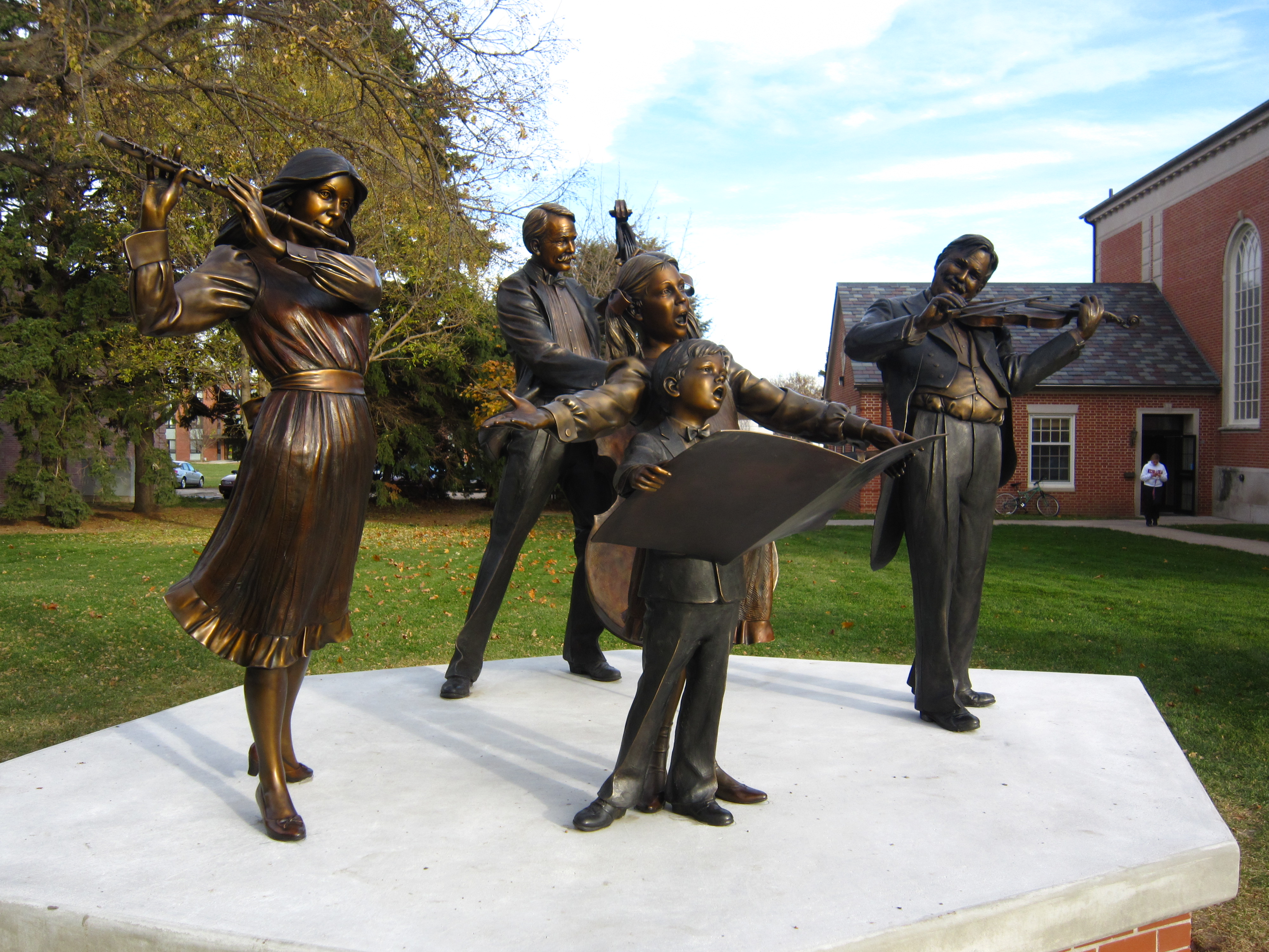 1971 HC alum’s sculpture captures the “Joy of Music” « Becca Parsons