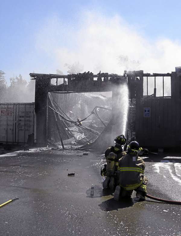 Fire destroys auto body shop on Verona Island; no one hurt — Hancock