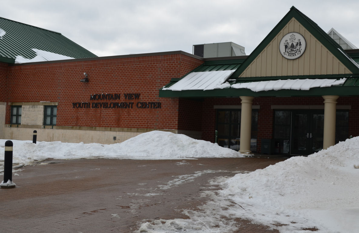 Maine man dies at Charleston correctional facility