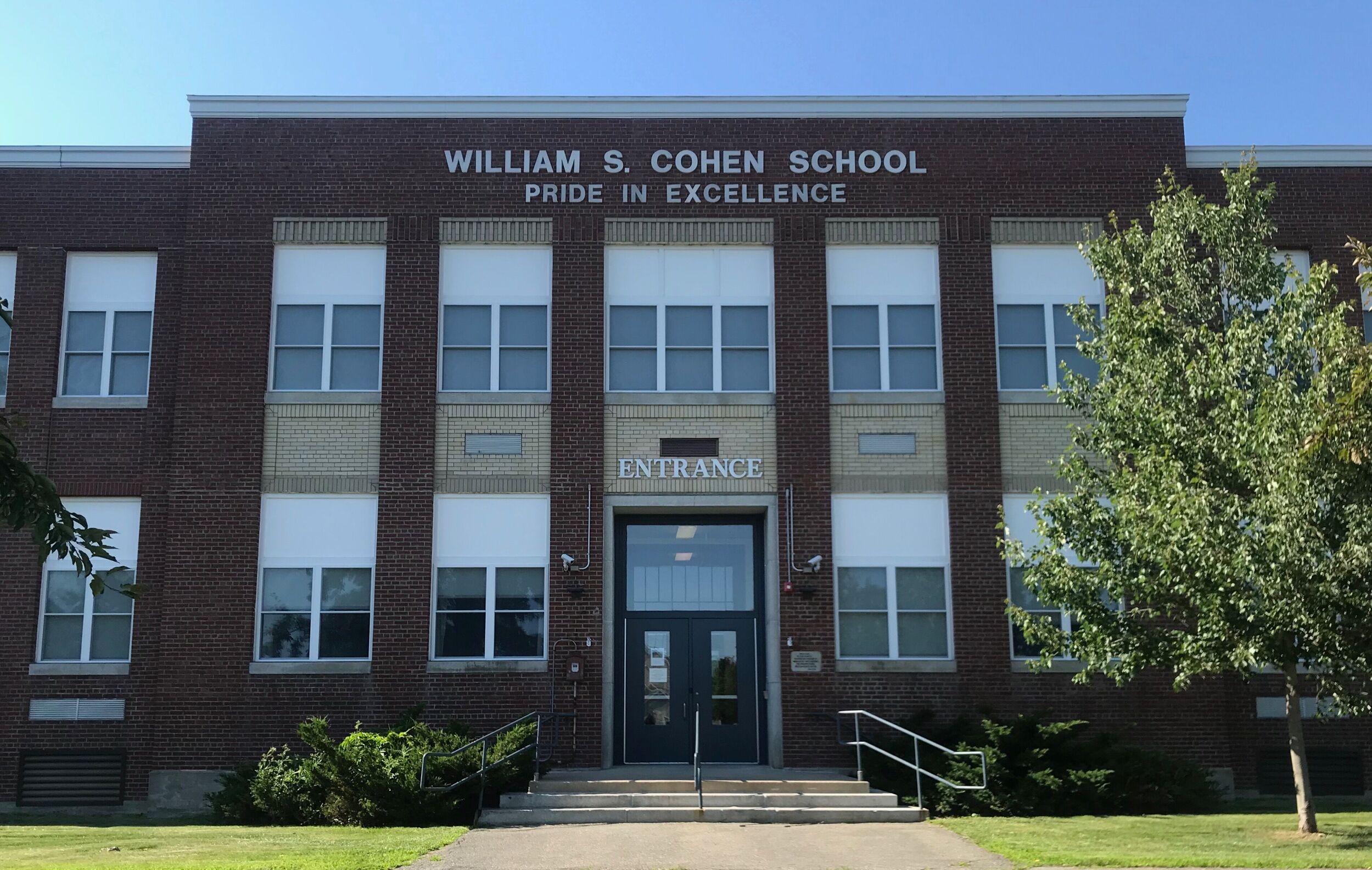 Bangor middle school joins high school in move to online classes