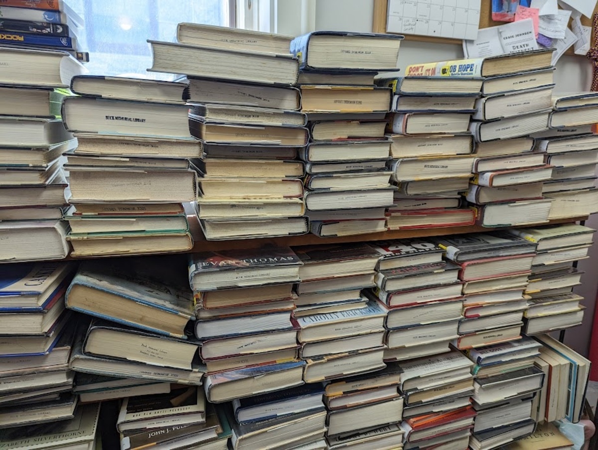 Bucksport library’s shelves replenished after devastating mold infestation