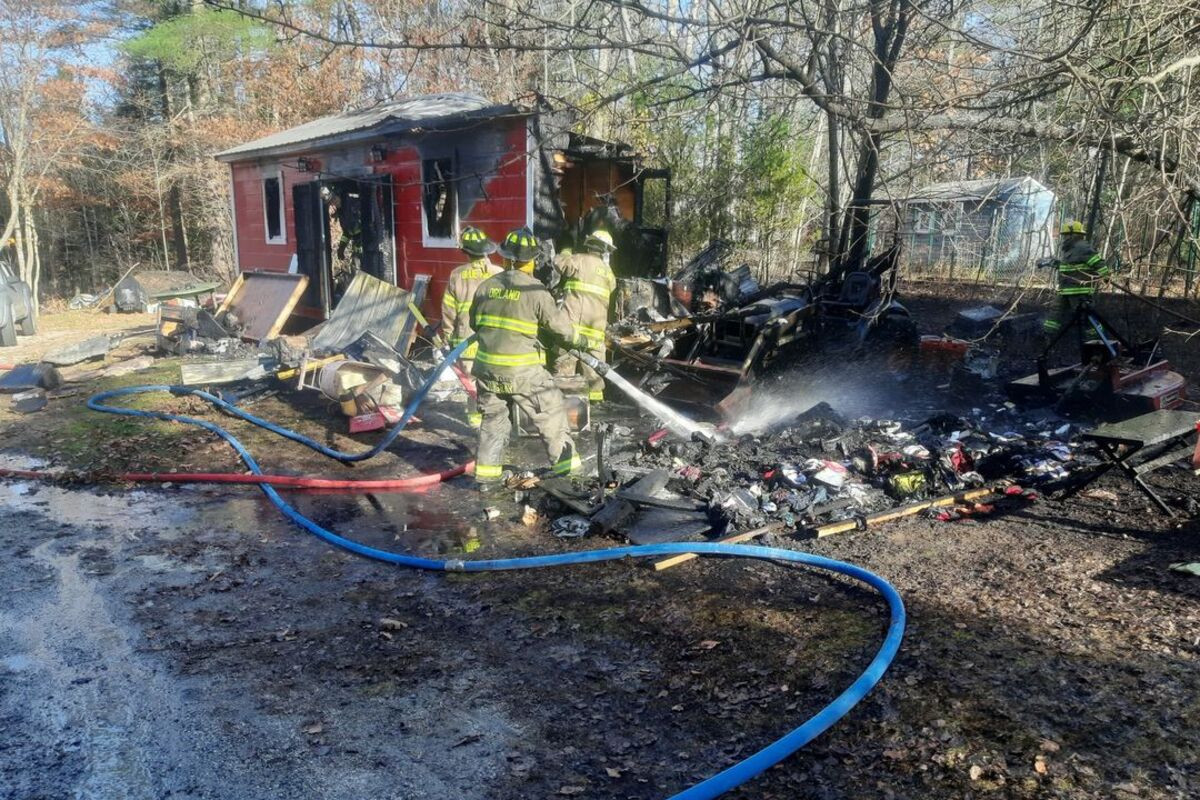 Homes safe after shed burns down in Surry