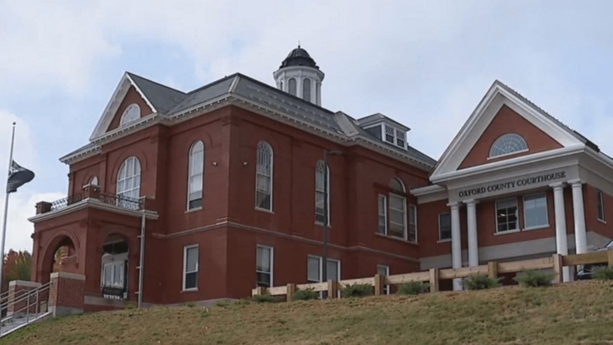 Oxford County Sheriff's Office and courthouse evacuated after bomb threat