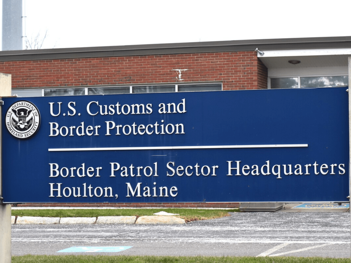 Mexican citizen caught illegally crossing Maine border sentenced to 27