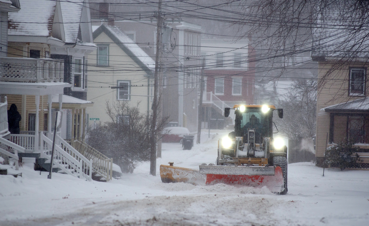 Maine power outages drop below 300K as nor’easter continues