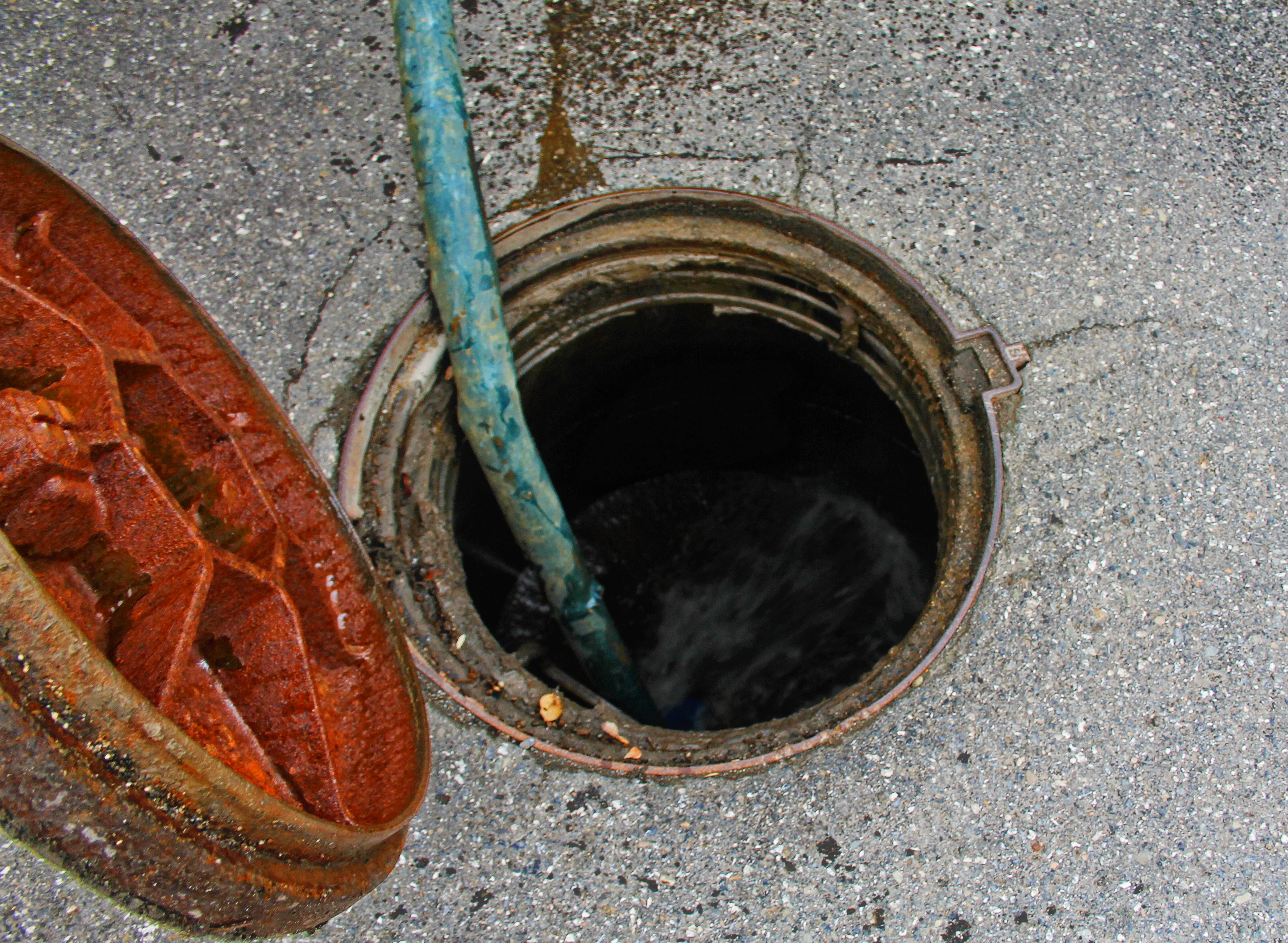 Crews flush sewer lines looking for trouble spots Fiddlehead Focus