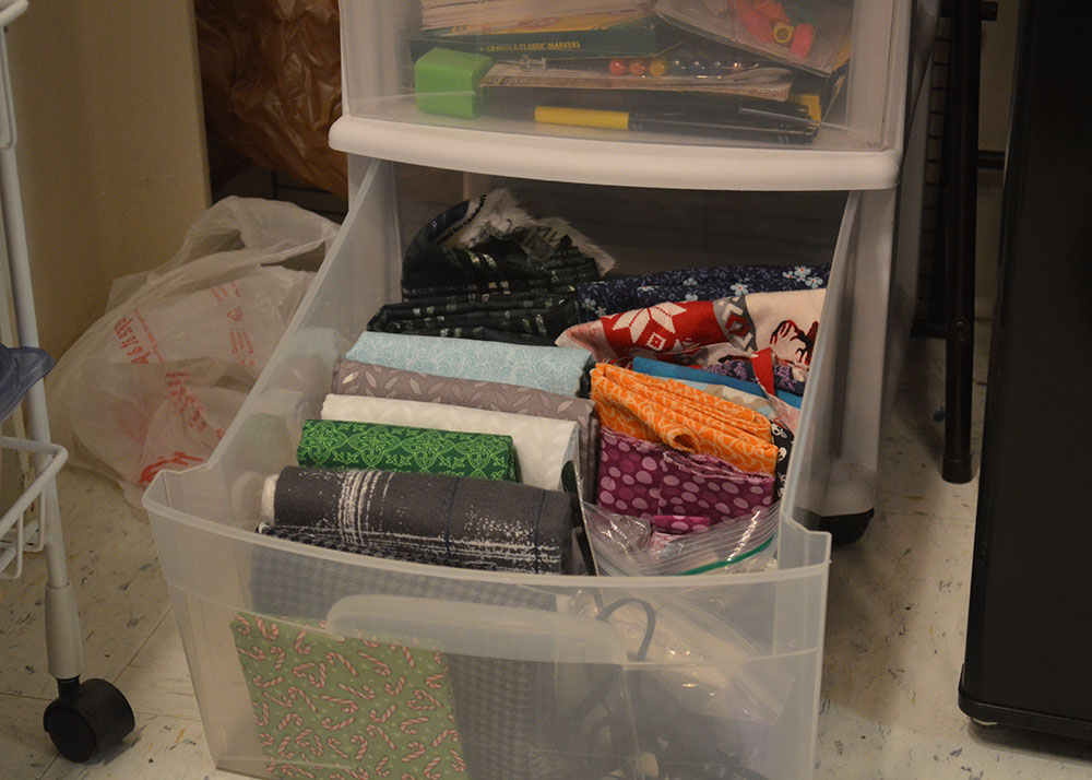 How to make DIY weighted eye masks Hello Homestead