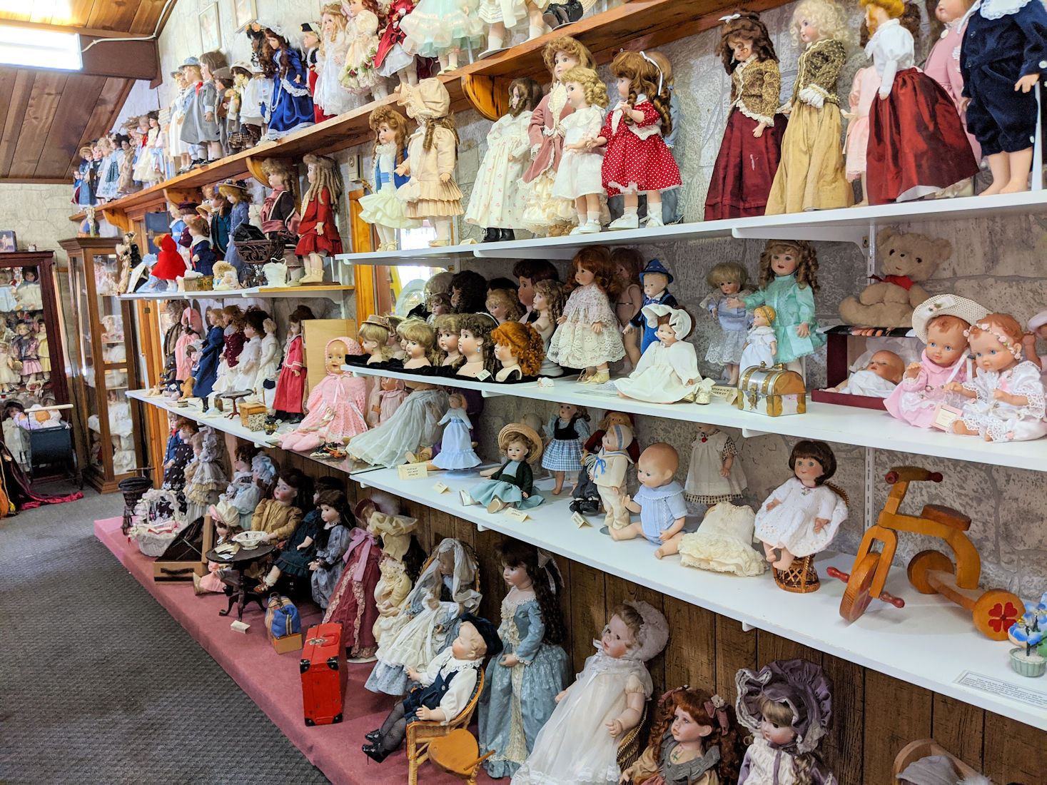 Hidden GemTea Room, Doll Museum, Wedding Venue, & Catering located