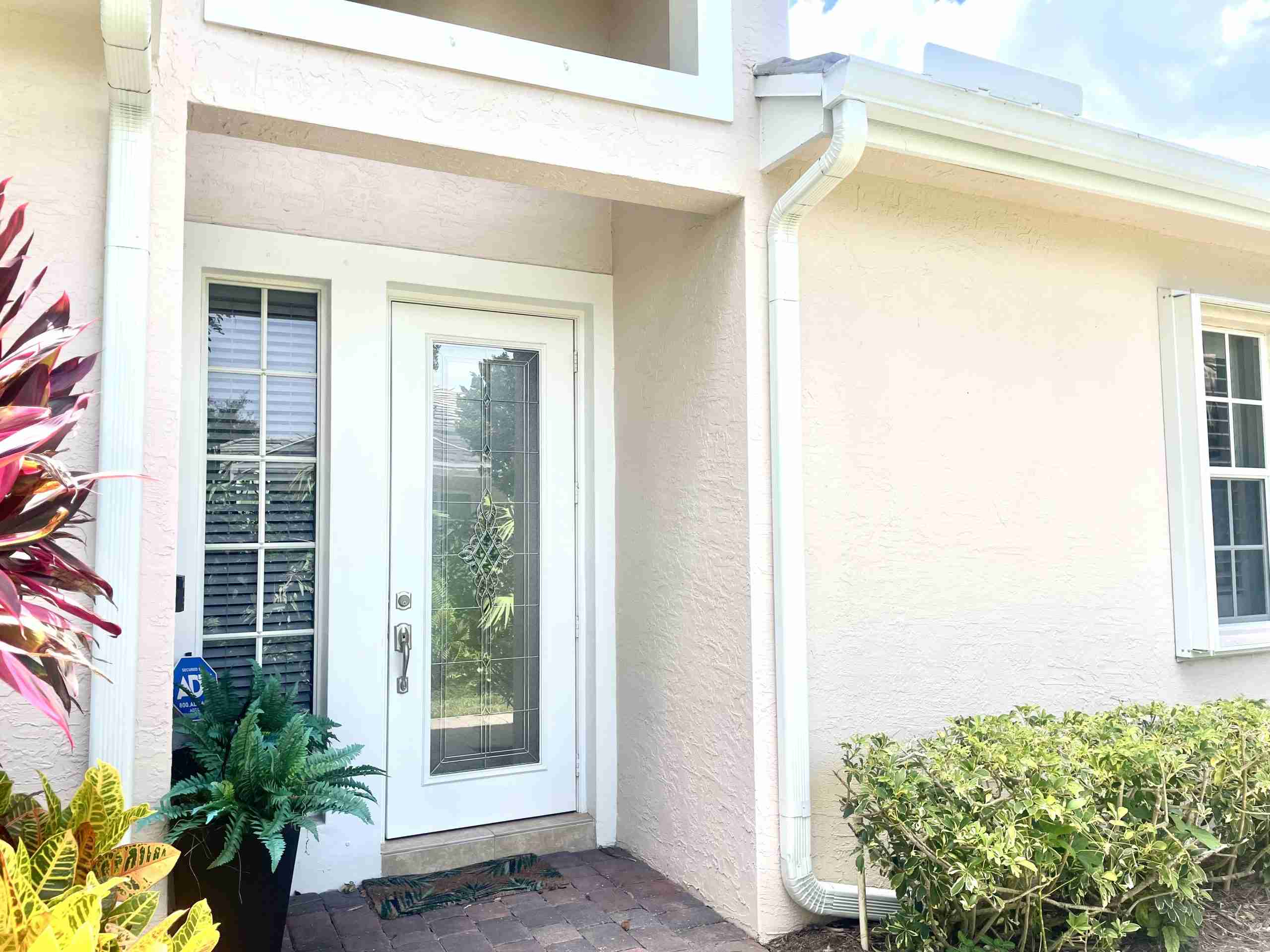 *1476 SE Tidewater PL Willoughby Cay Beach Front Mann Realty