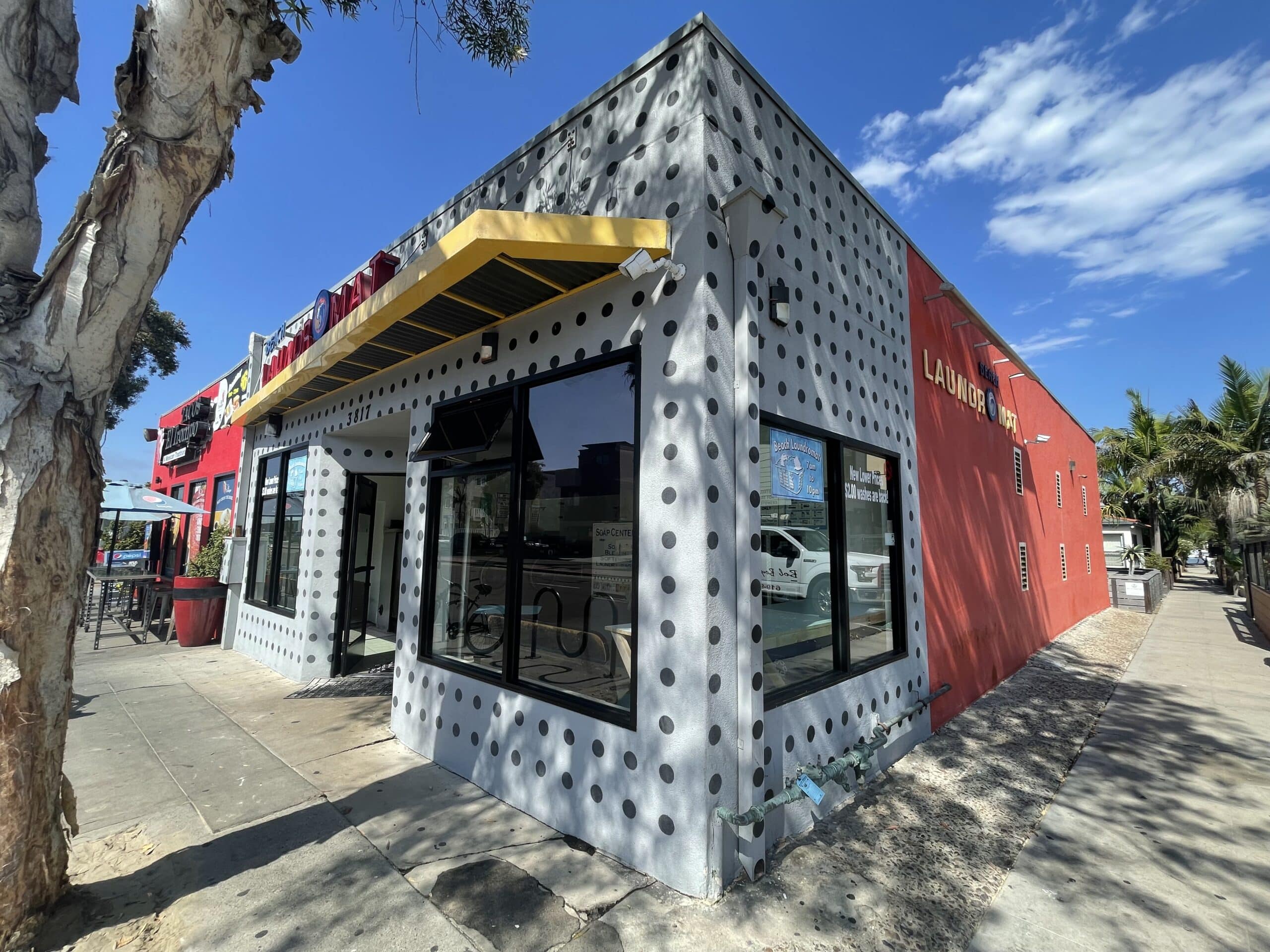 Best Laundromat in San Diego, California 92109 Beach Laundromat