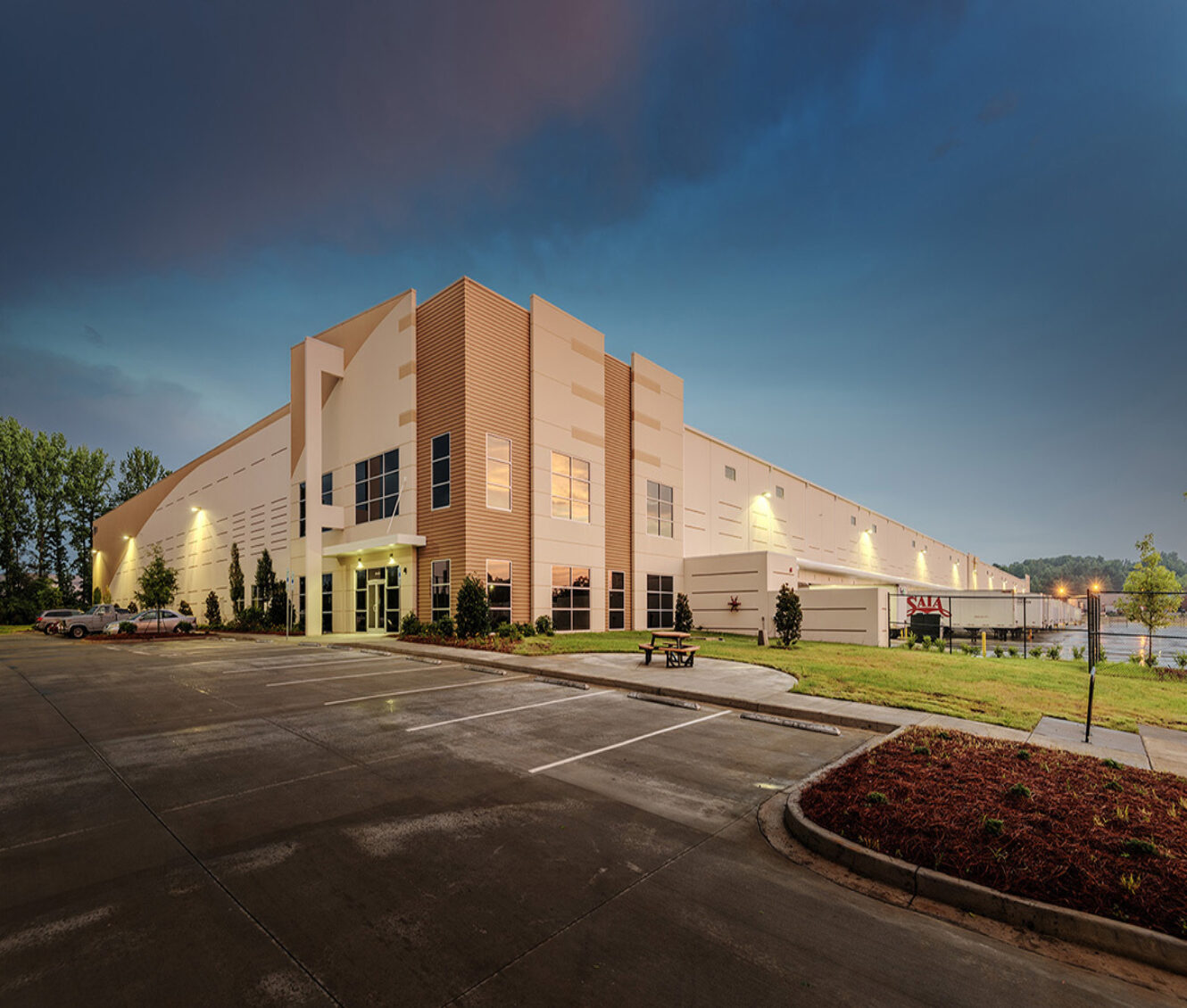 Riverwalk Commerce Center Commercial Real Estate… Beacon Partners