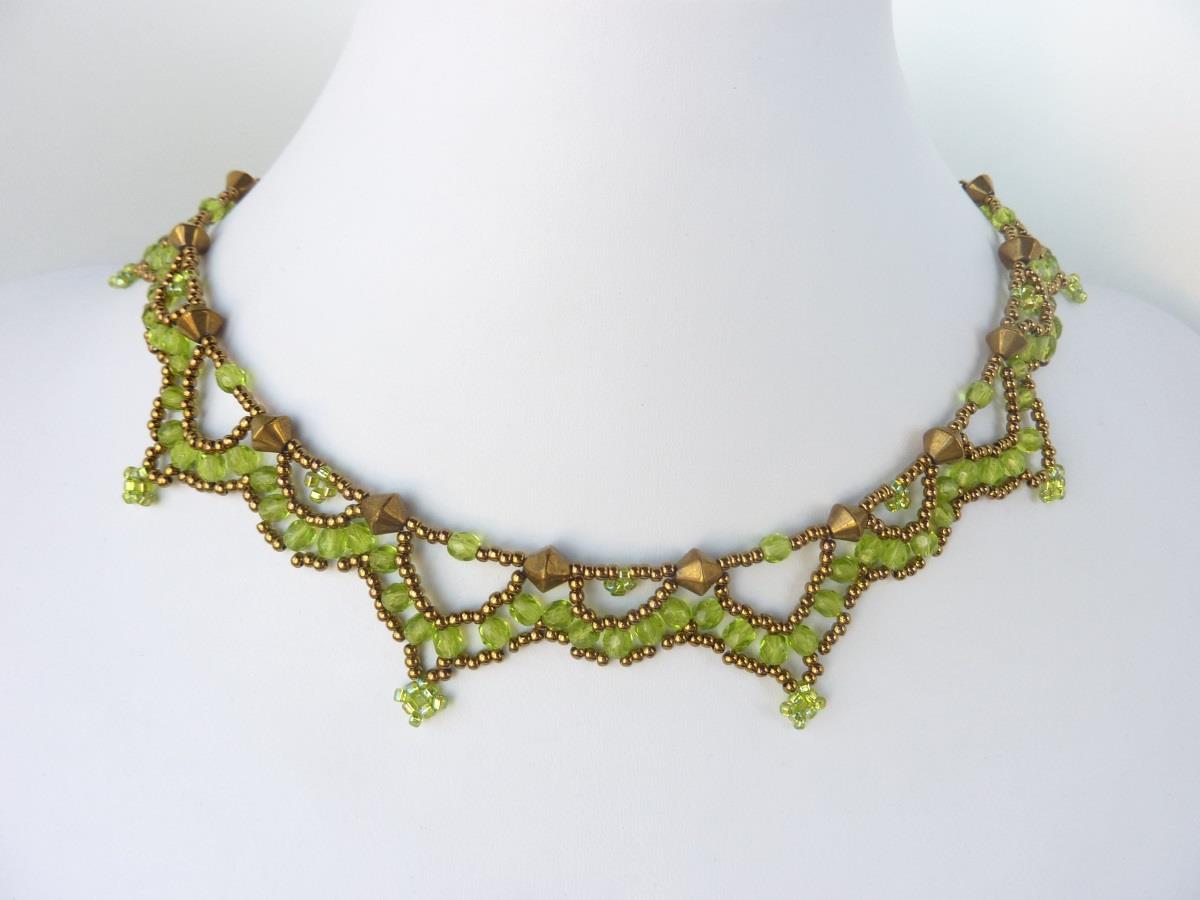 FREE beading pattern for necklace Crystal Loops