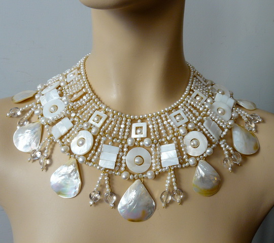 Modern egiptian broad necklace by Silvia Malaguzzi | Beads ... (540 x 479 Pixel)