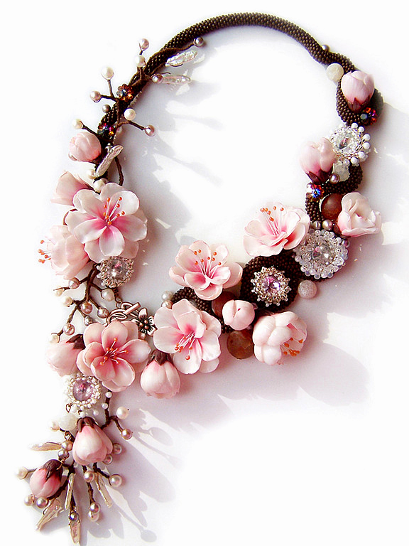 Beautiful jewelry with sakura flowers Beads Magic