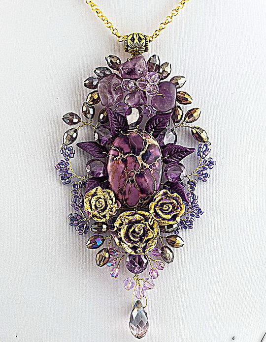 Beautiful flower jewelry by Alina Bondarenko Beads Magic