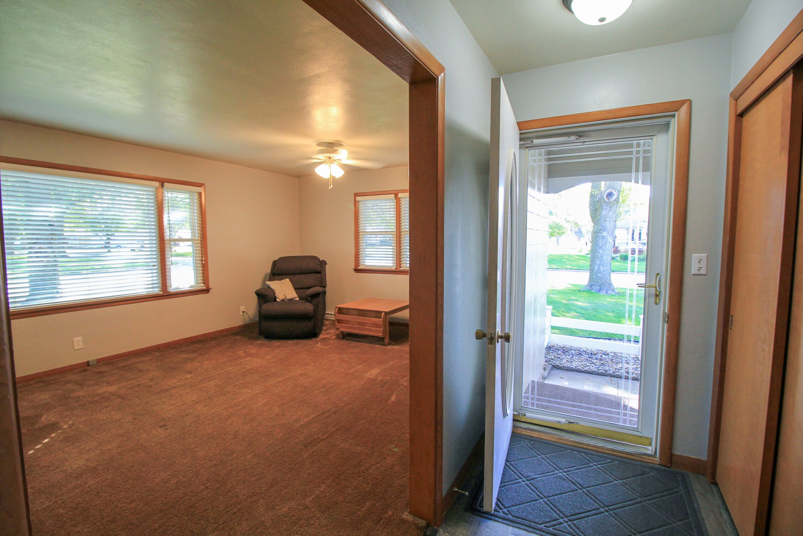 **SOLD** 300 NW 9th St. Pocahontas Beam Real Estate