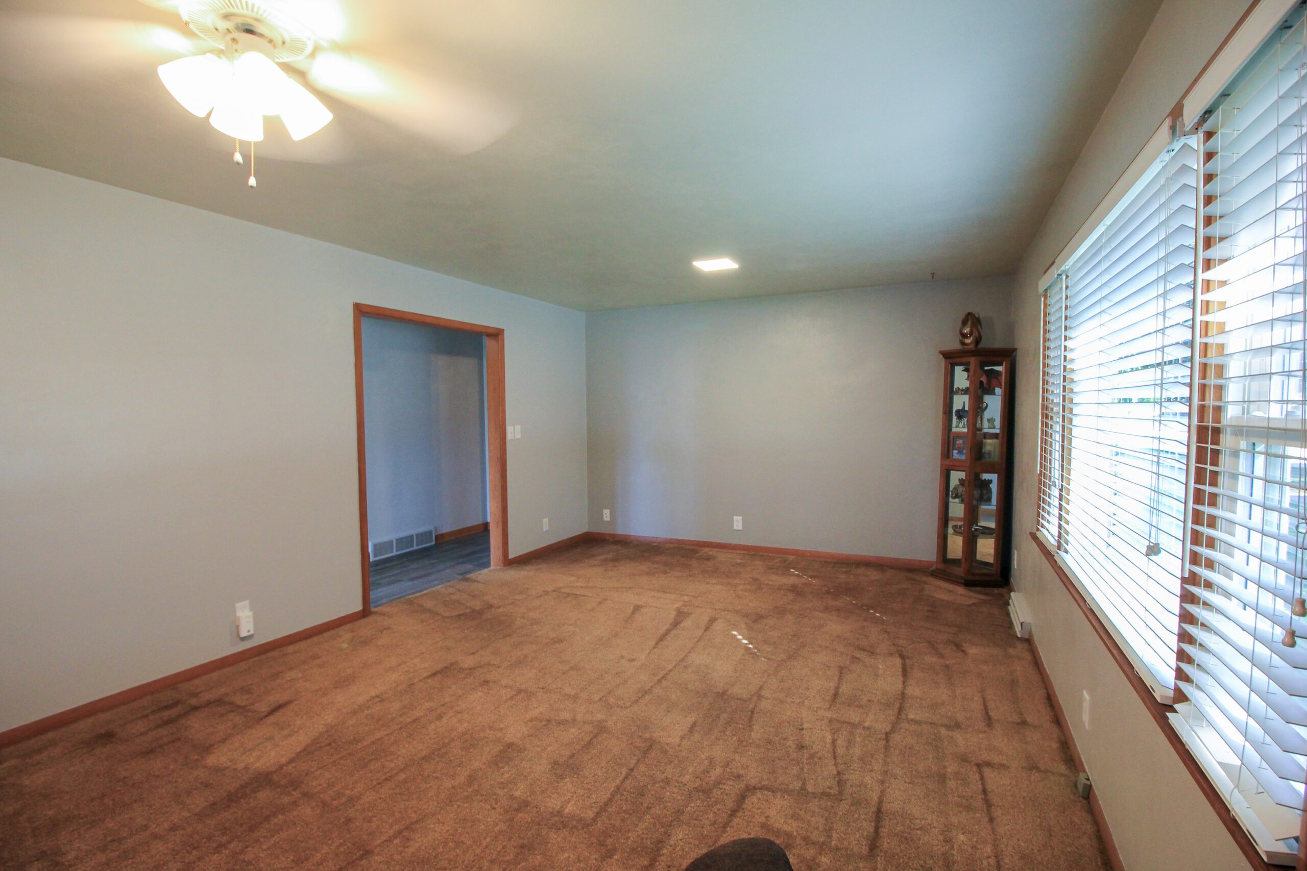 **SOLD** 300 NW 9th St. Pocahontas Beam Real Estate