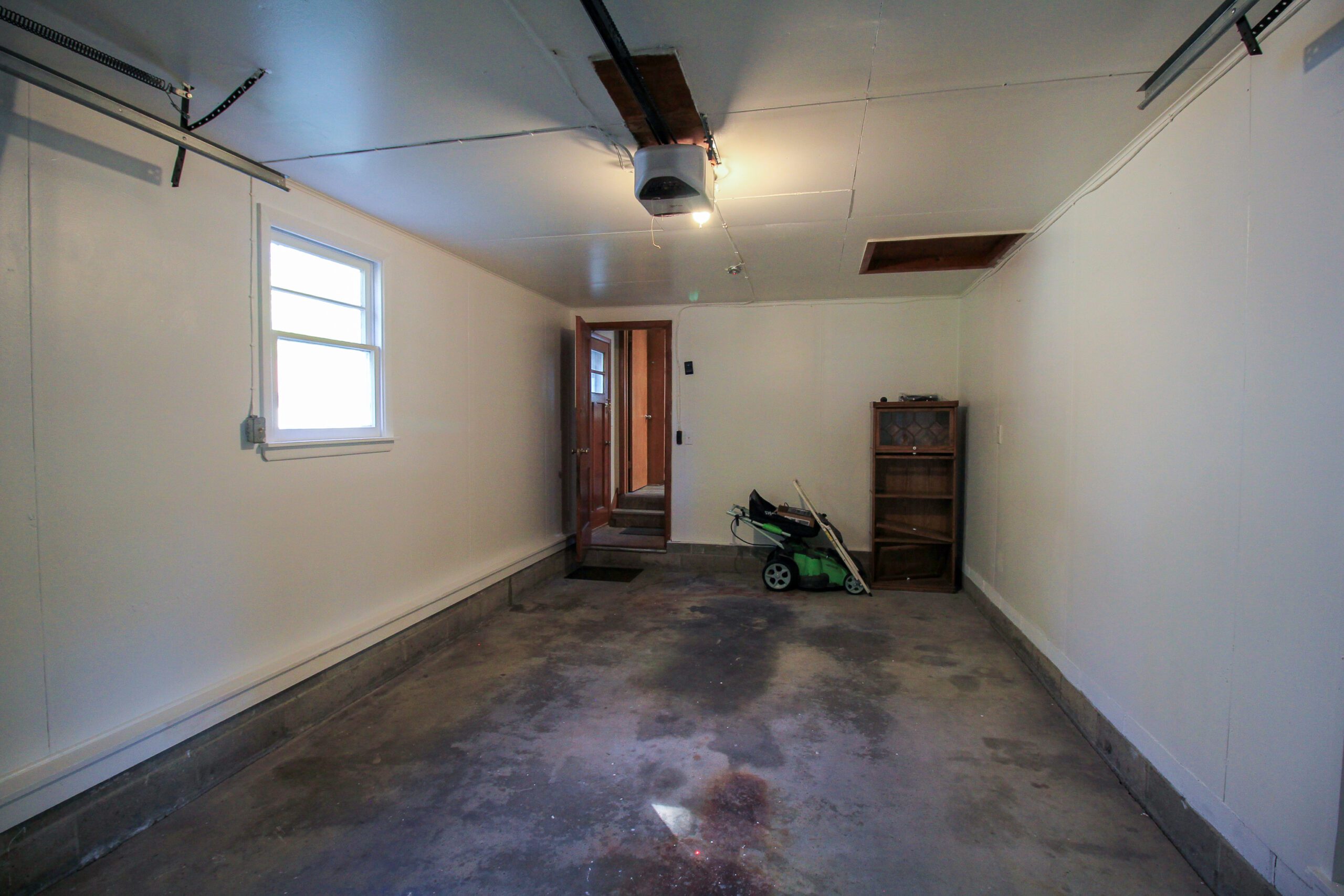 **SOLD** 300 NW 9th St. Pocahontas Beam Real Estate