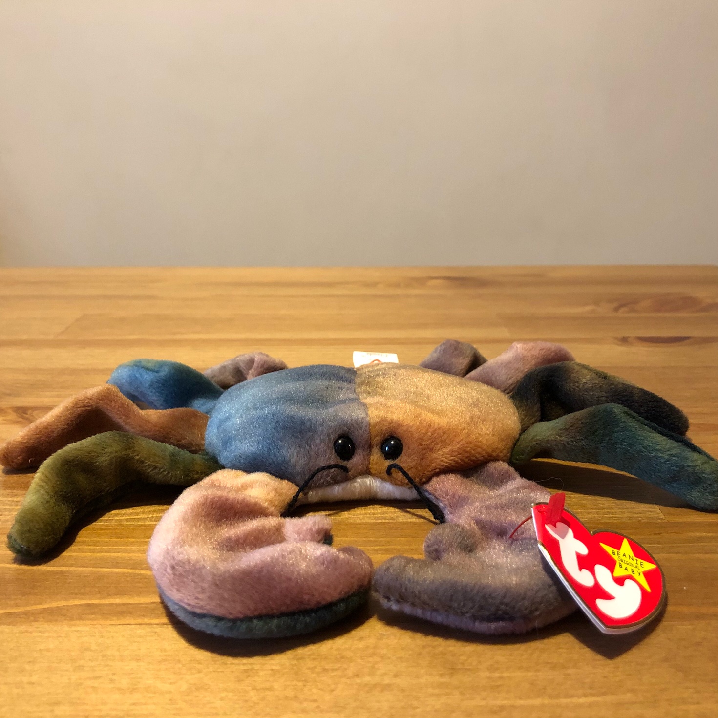 All about...Claude the Crab Beaniepedia Beanie Babies online