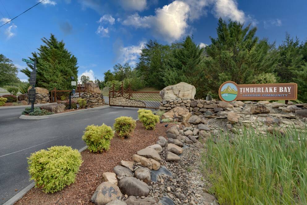 Timberlake Bay Bear Camp Cabin Rentals