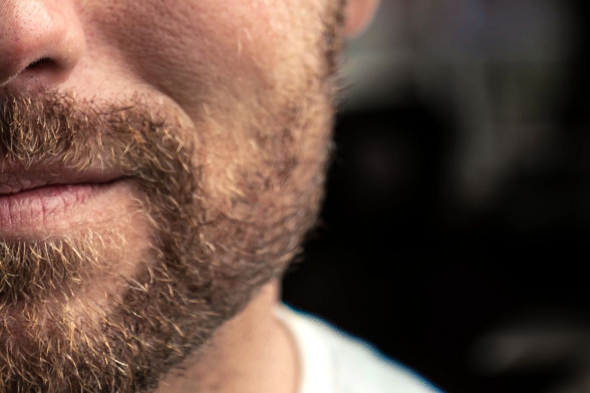 How To Dye A Very Short Beard In 9 Easy Steps