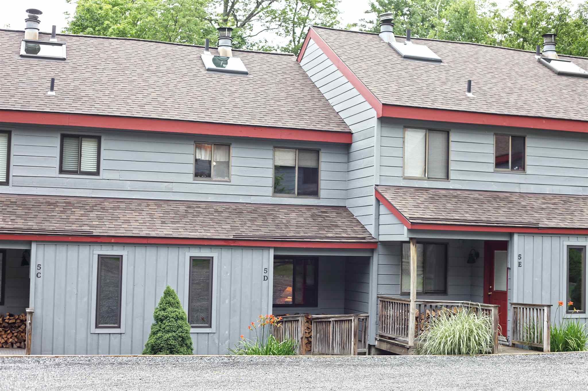 Real Estate Bears Crossing