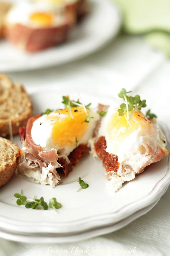 EGGS BAKED WITH PARMA HAM AND SUNDRIED TOMATOES Bea's cookbook