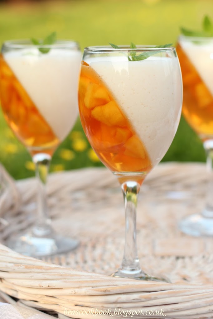 Twolayered NECTARINE JELLIES Bea's cookbook