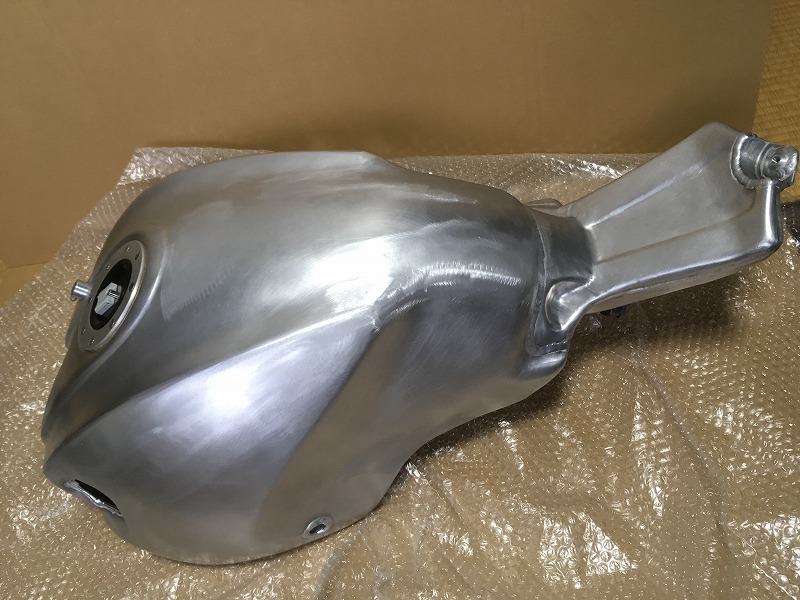 DUCATI Monster 696/796/1100 Aluminum fuel tank BEATERJAPAN