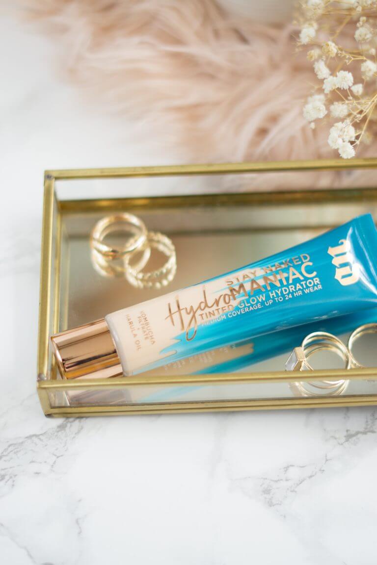 New Urban Decay Foundation The Hydromaniac Tinted Glow